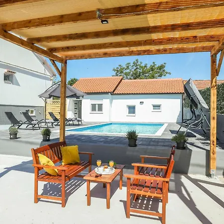 Pet Friendly In Glavica *