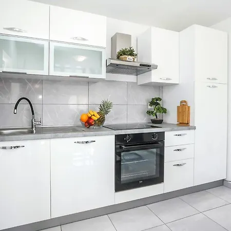 بيت للعطل Pet Friendly In Glavica *